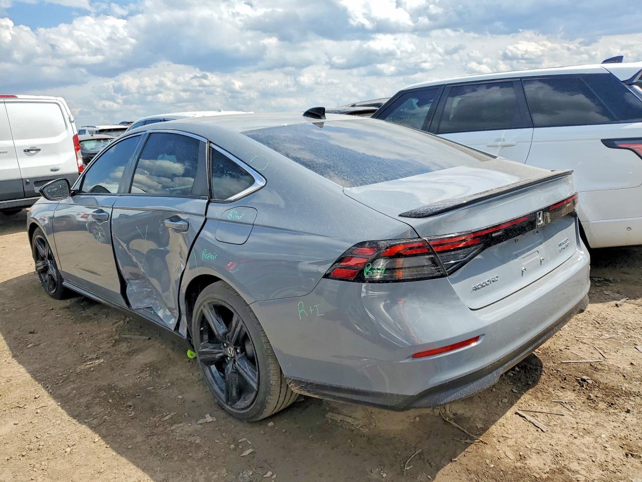 2023 Honda Accord Hybrid Sport - Image 2