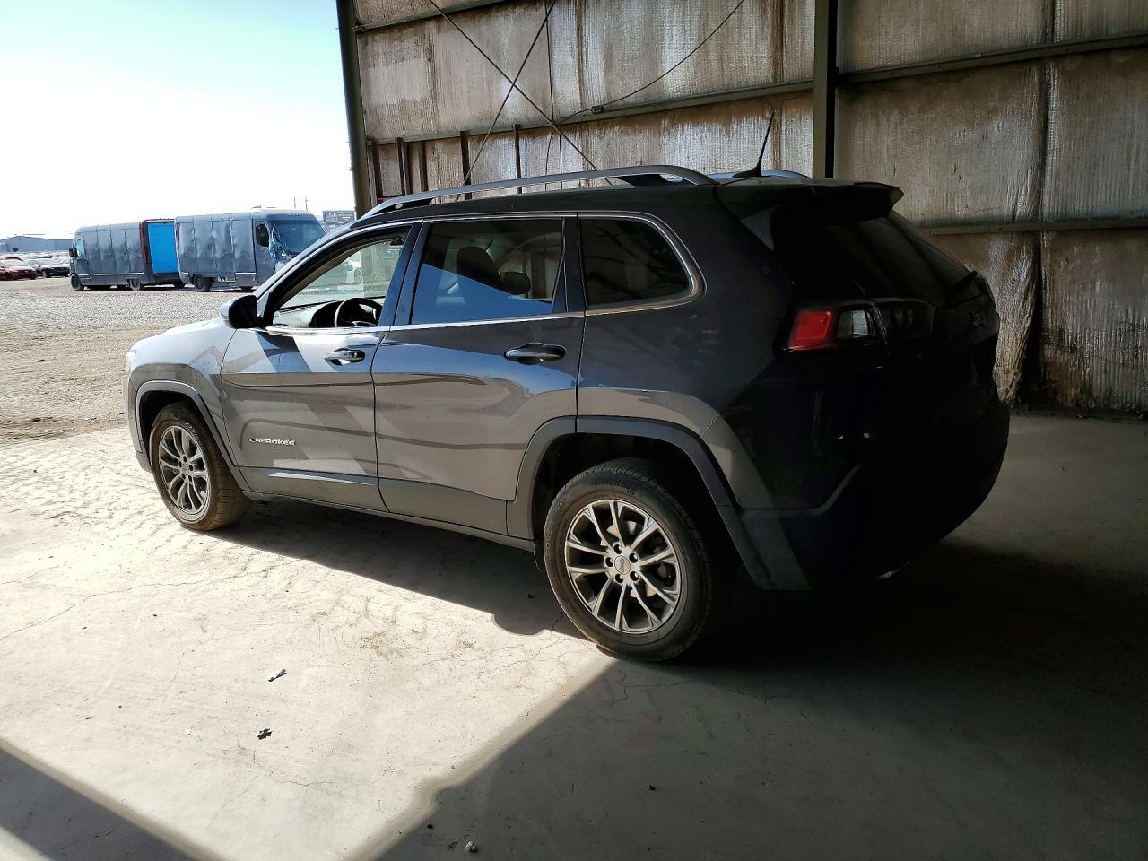 2019 Jeep Cherokee Latitude Plus - Фото 2