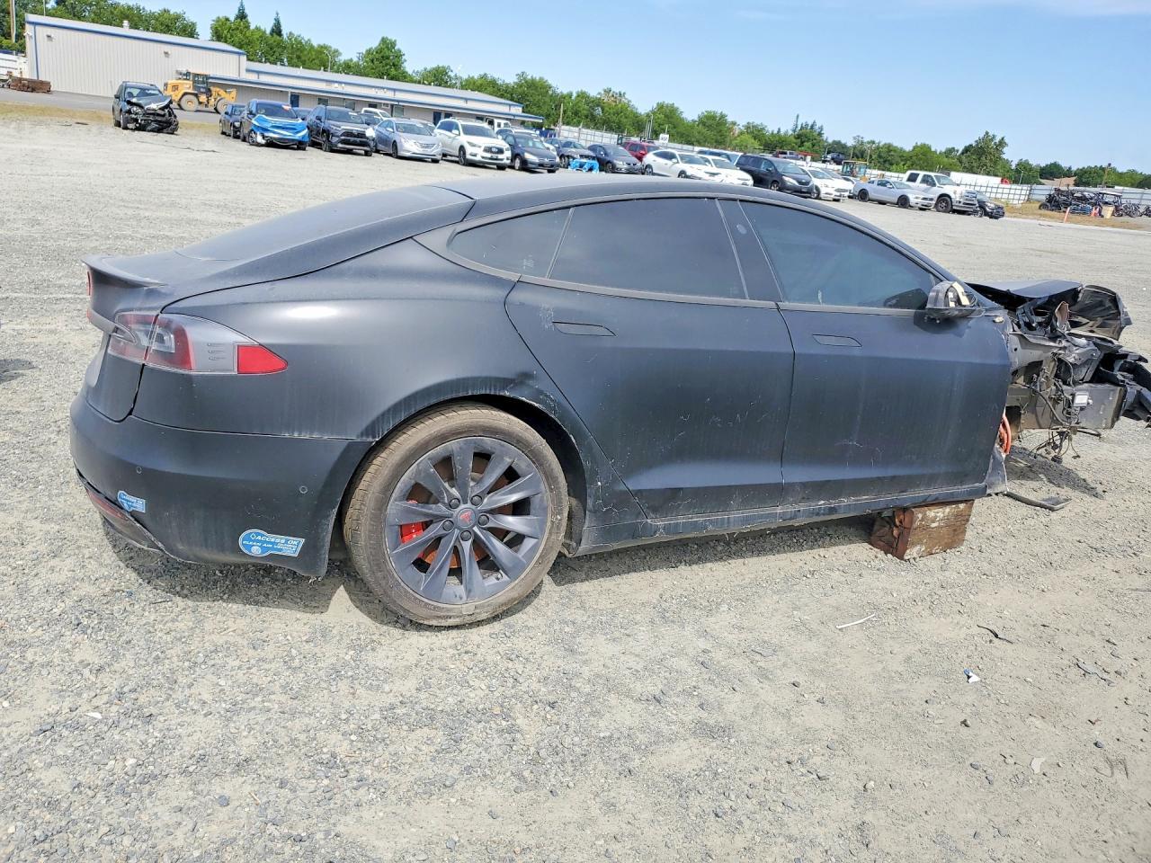 2020 Tesla Model S - Image 3