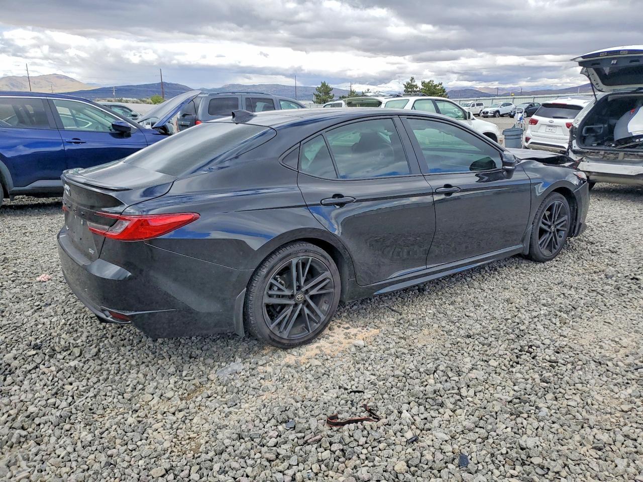 2025 Toyota Camry Xse - Фото 3