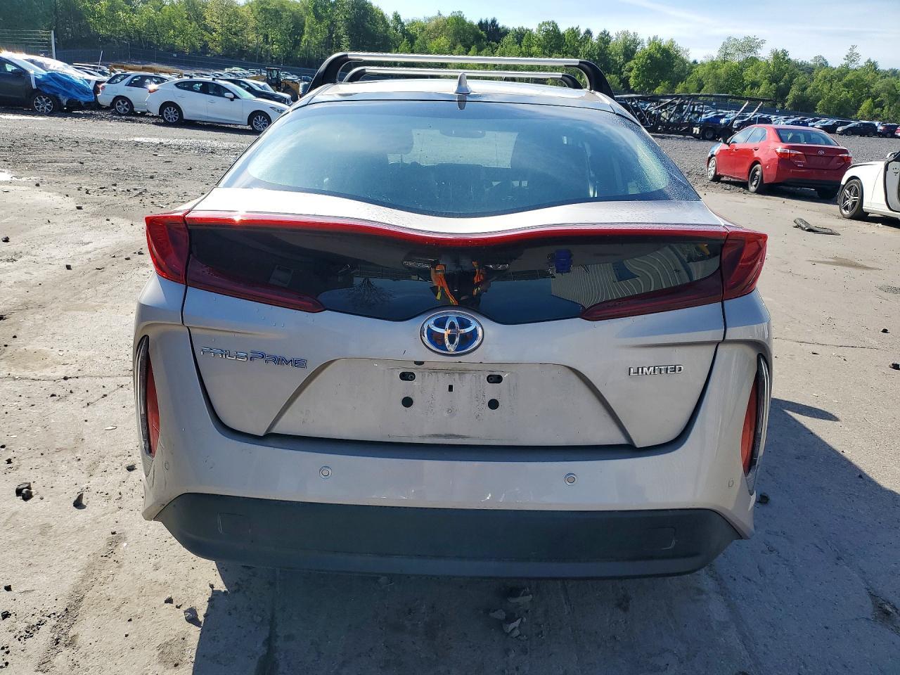 2022 Toyota Prius Prime Limited - Image 6