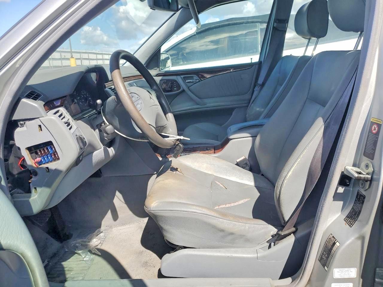 2001 Mercedes-Benz E 320 - Фото 7