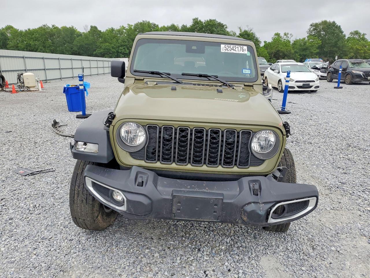 2025 Jeep Gladiator Sport - Image 5