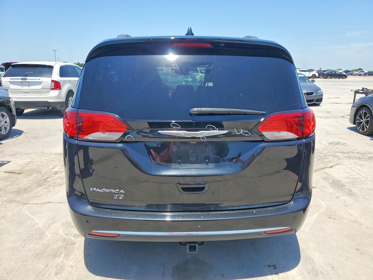 2020 Chrysler Pacifica Touring L Plus - Фото 6