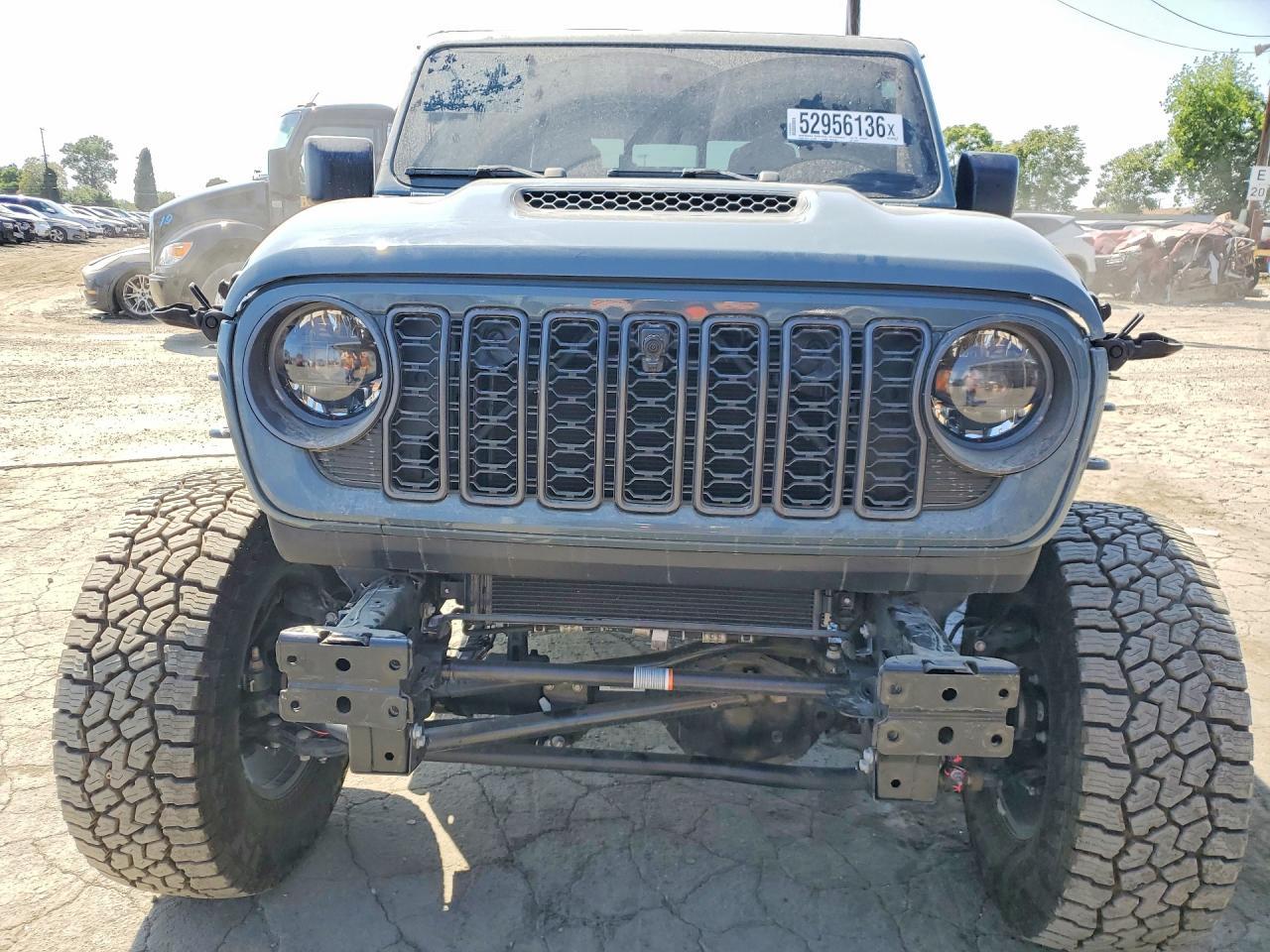 2025 Jeep Gladiator Mojave - Фото 5