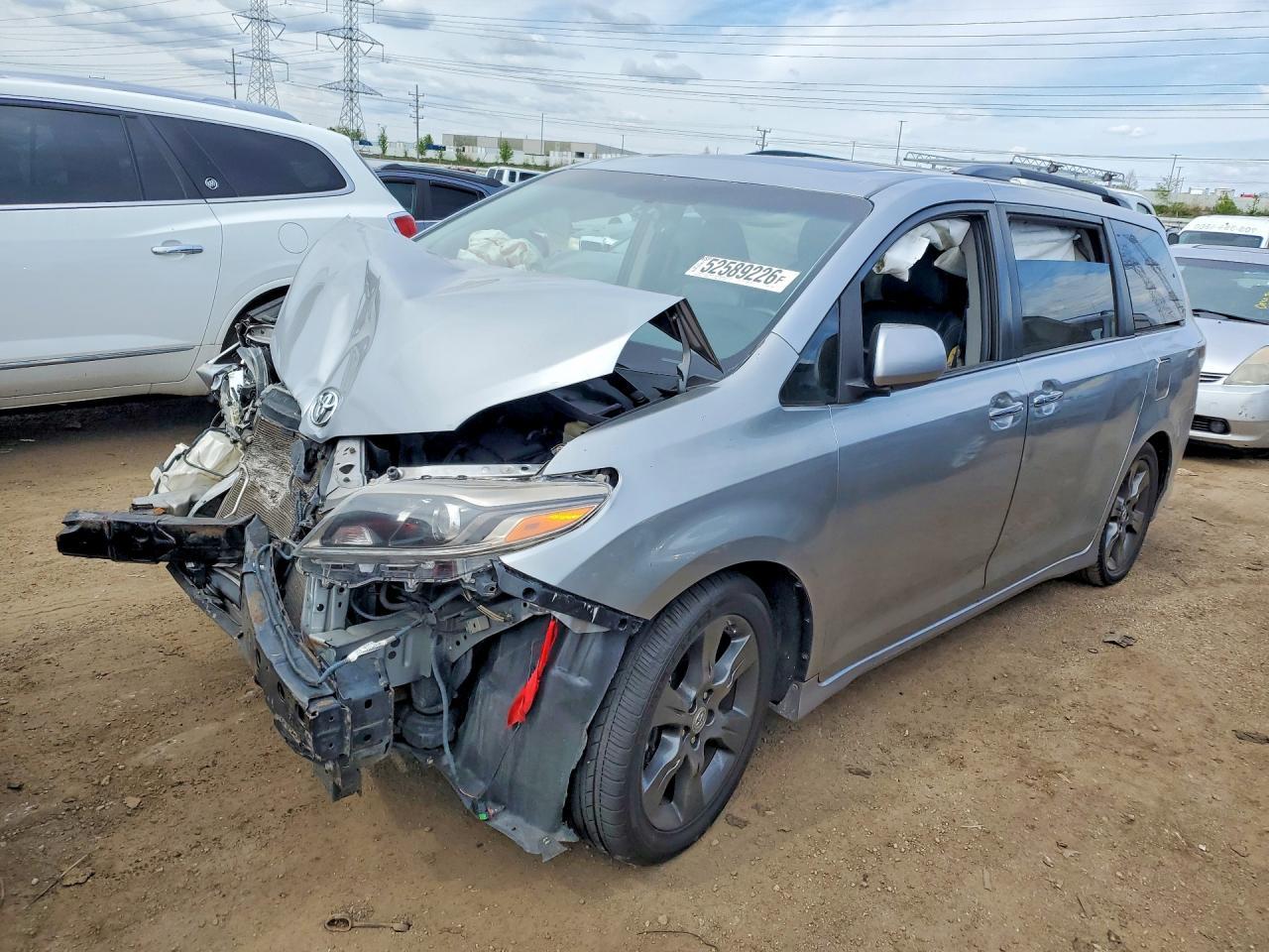 2016 Toyota Sienna Se 8-Passenger