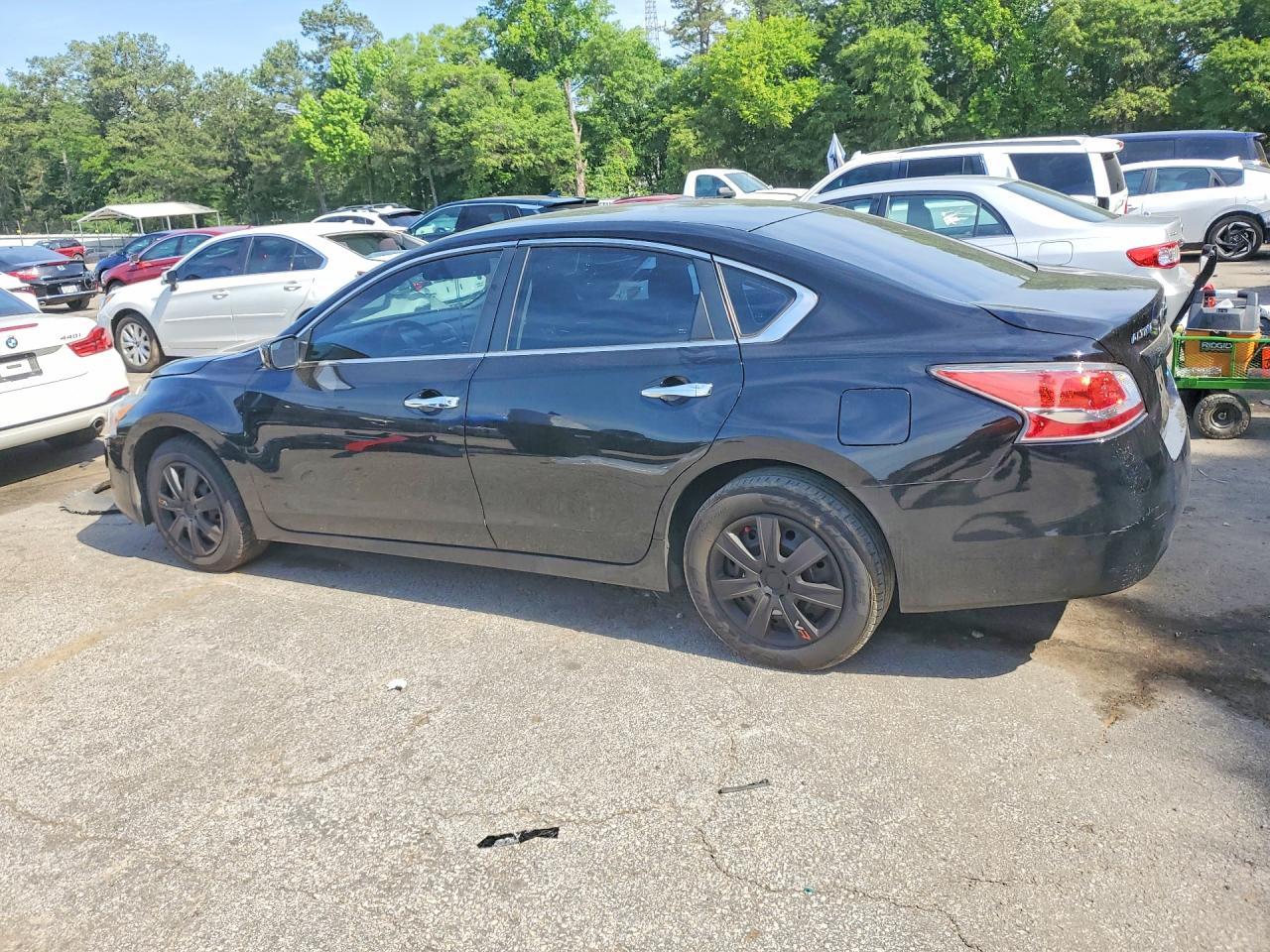 2014 Nissan Altima 2.5 S - Image 2