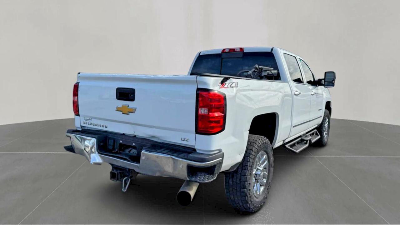 2019 Chevrolet Silverado K2500 Heavy Duty Ltz - Image 4