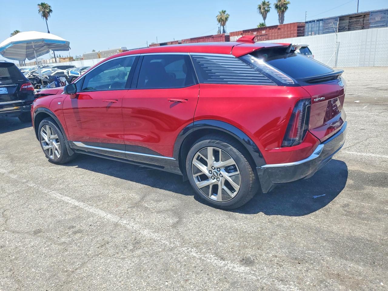 2025 Cadillac Optiq Luxury - Image 3