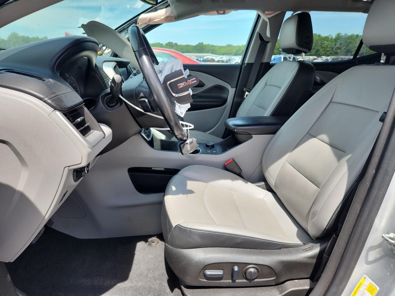 2022 GMC Terrain Denali - Image 7