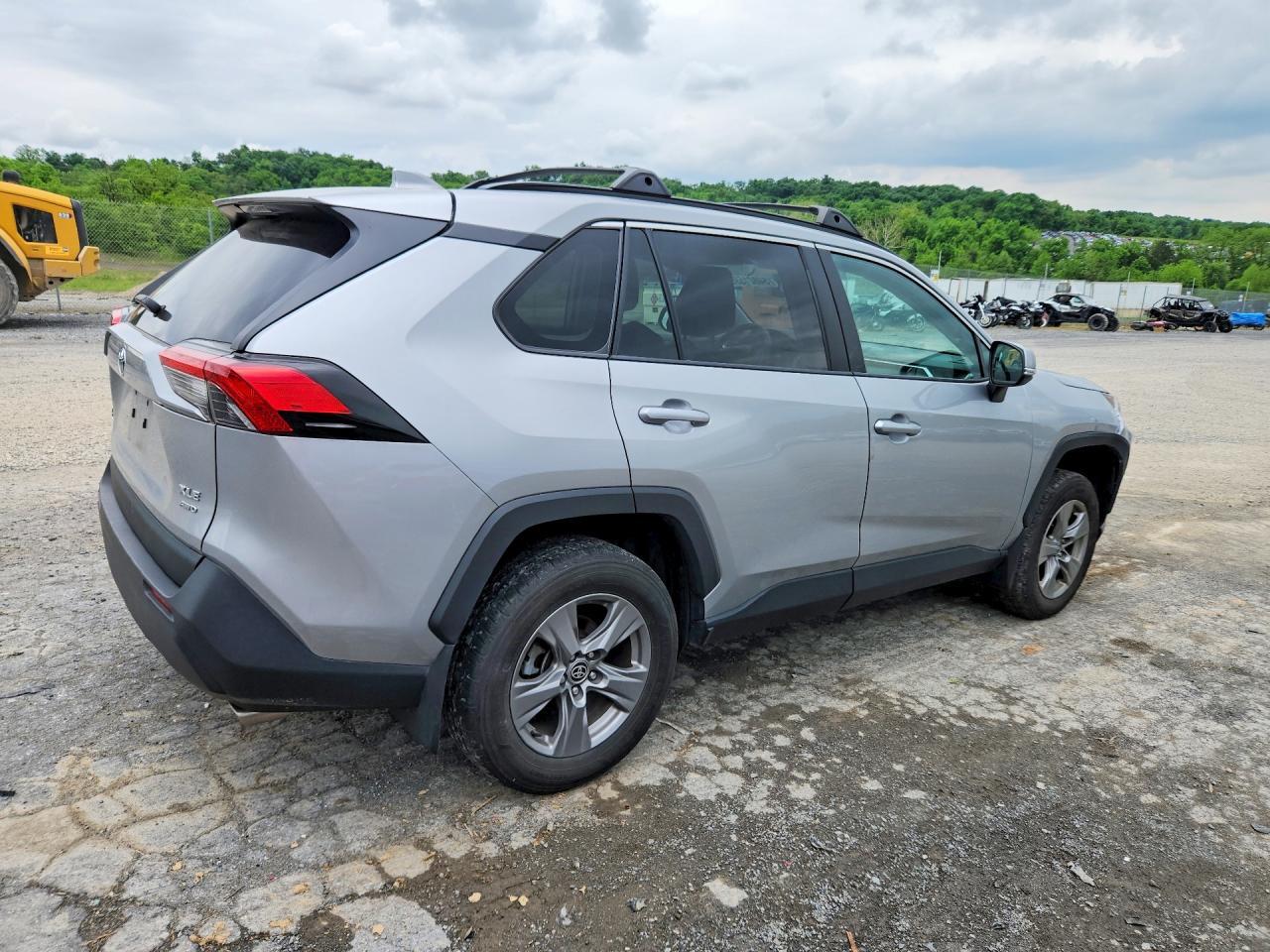 2024 Toyota Rav4 Xle - Фото 3