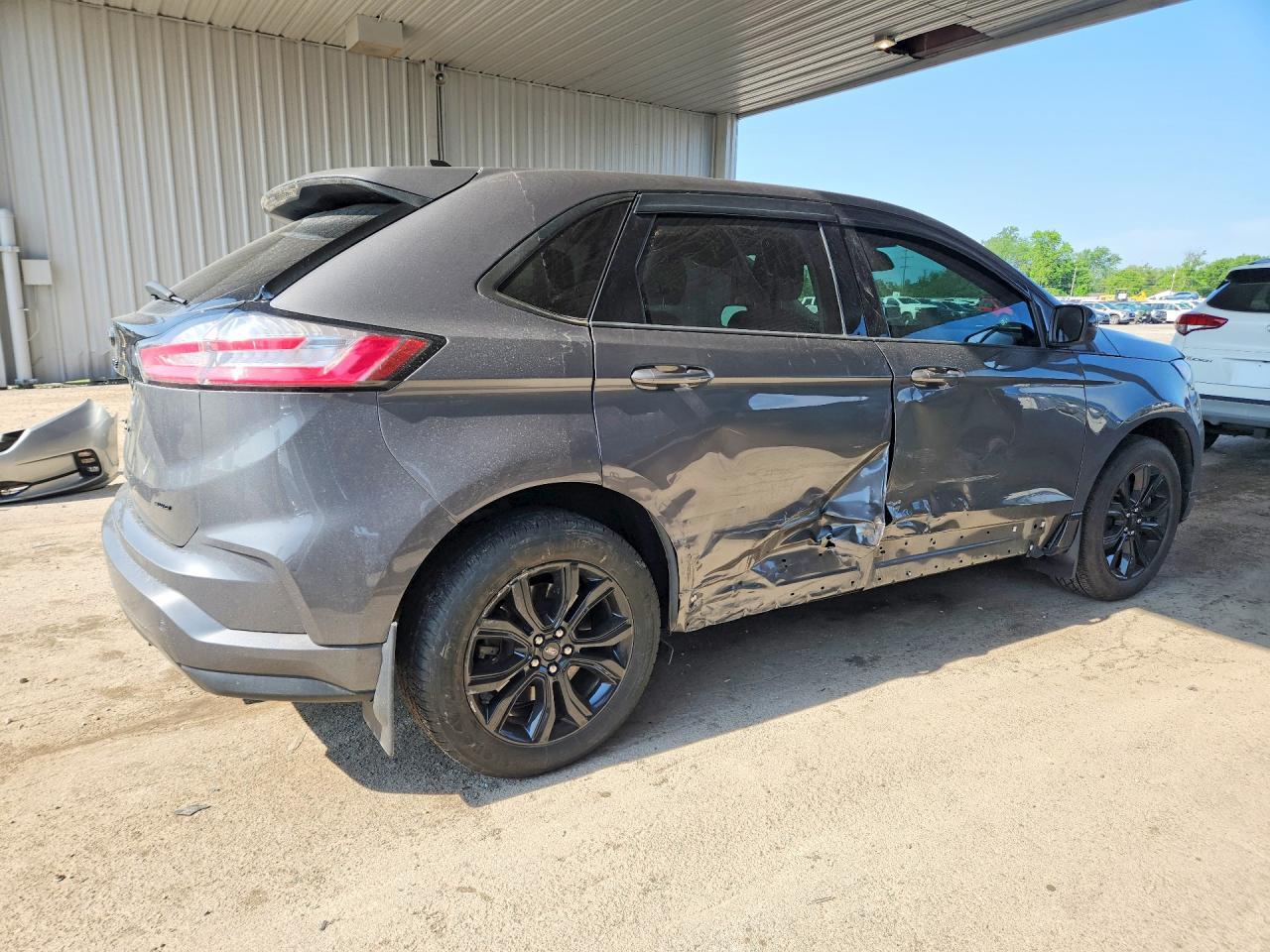 2022 Ford Edge Se - Фото 3