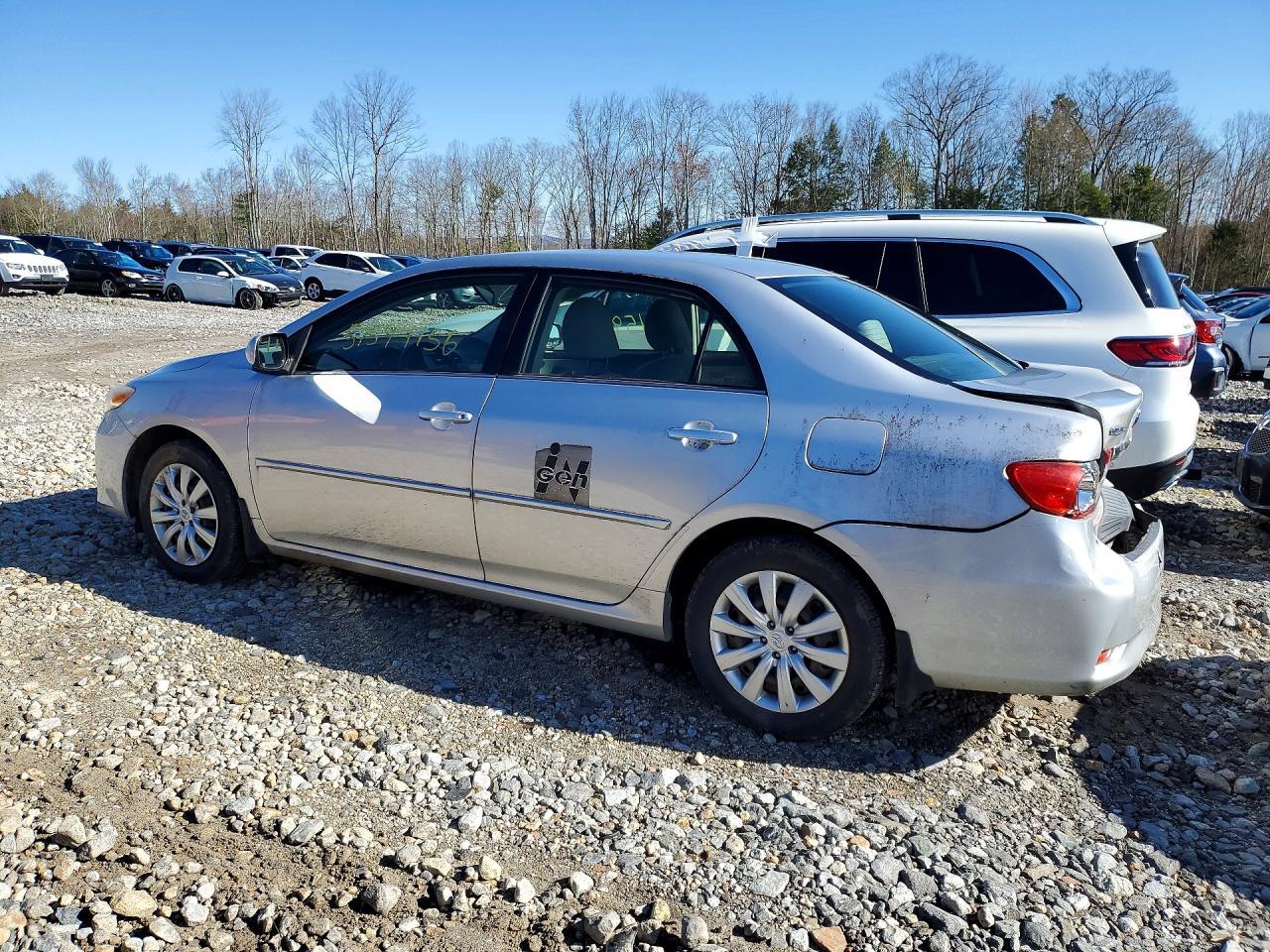 2013 Toyota Corolla Le - Image 2