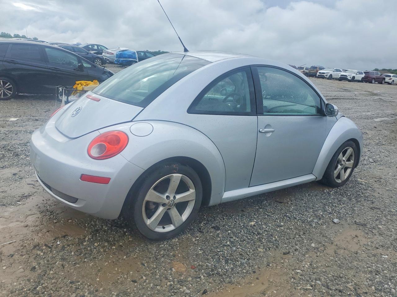 2006 Volkswagen New Beetle 2.5L - Фото 3