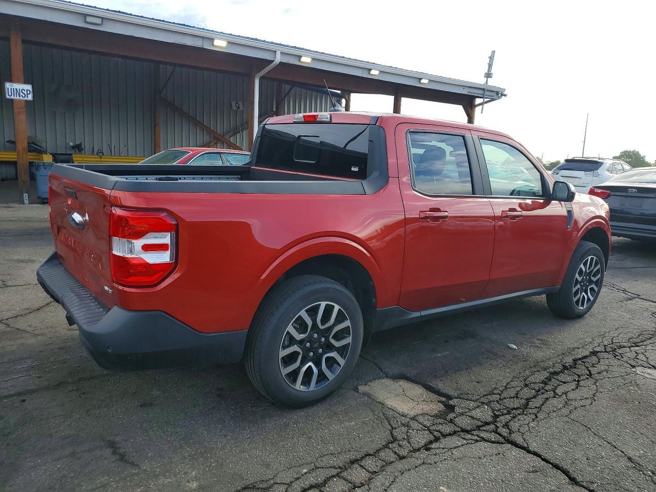 2024 Ford Maverick Lariat - Image 3