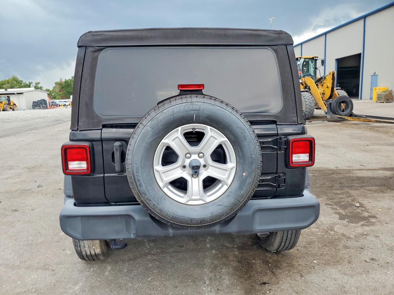 2022 Jeep Wrangler Unlimited Sport - Image 6