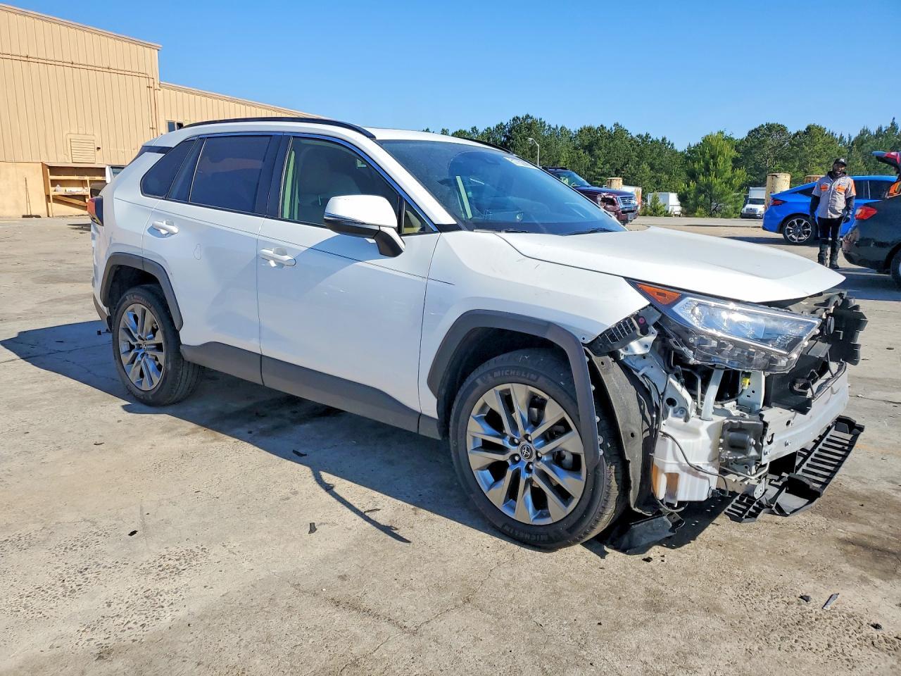 2019 Toyota Rav 4 - Image 4