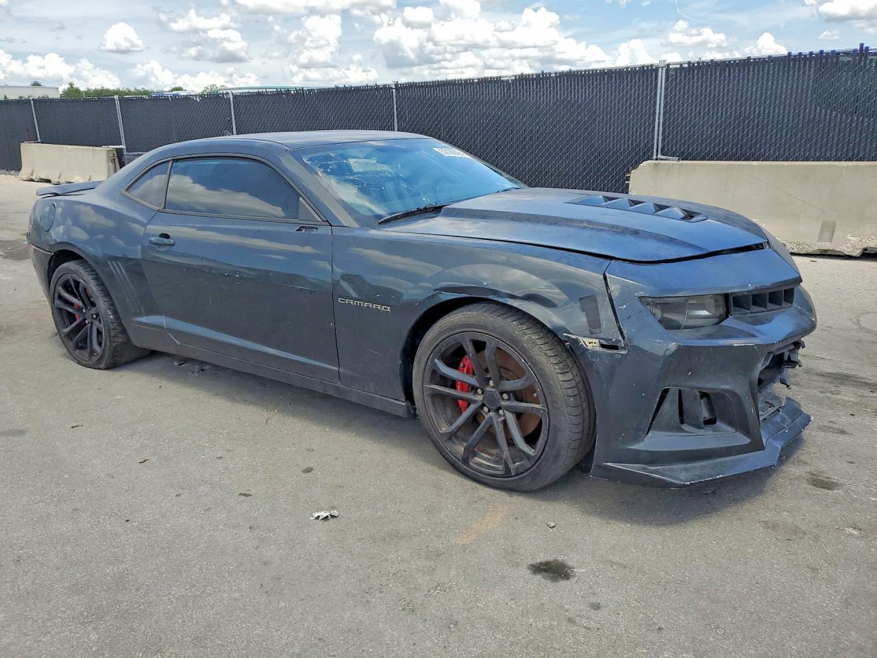 2015 Chevrolet Camaro 2Ss - Image 4