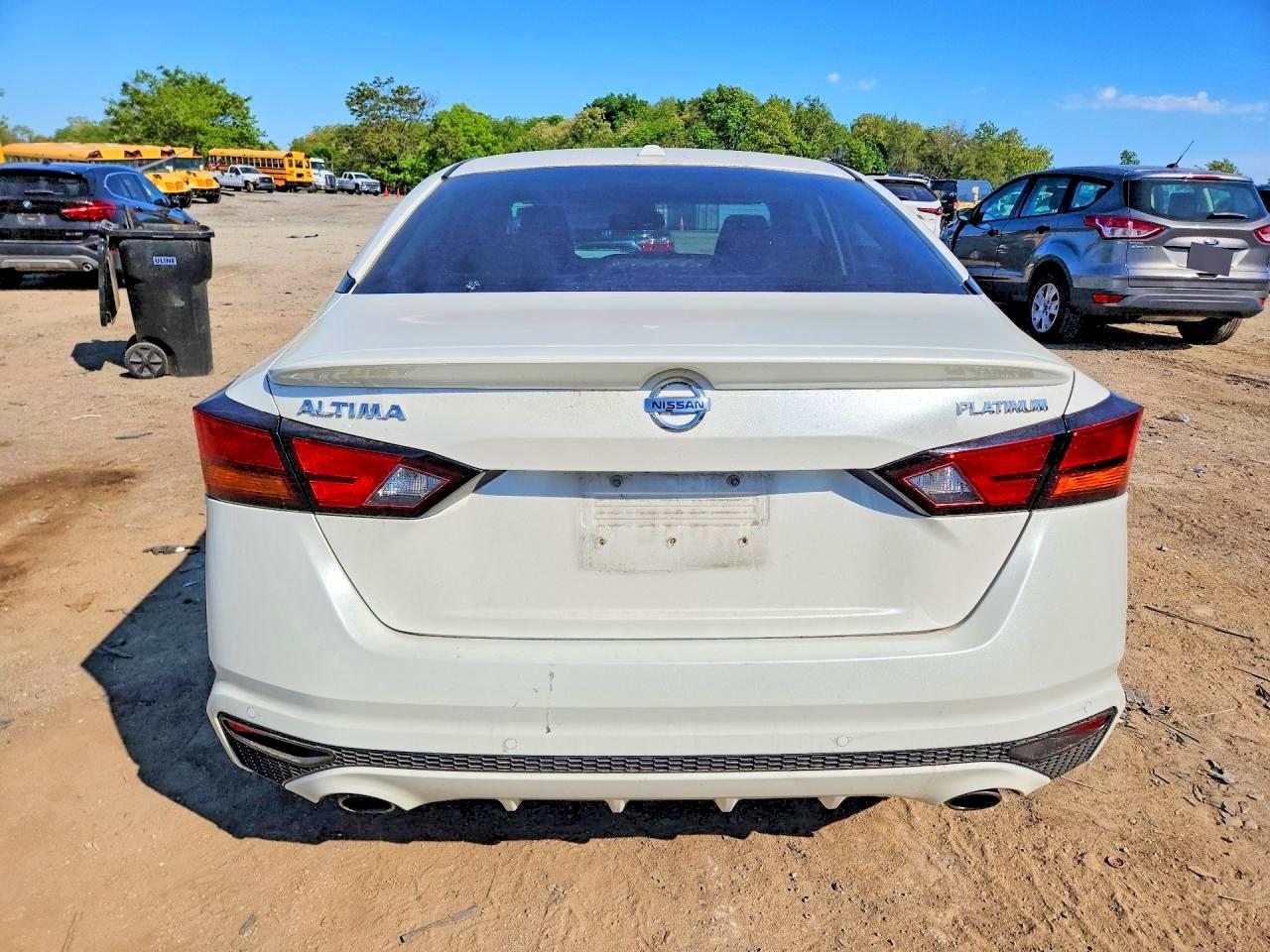 2020 Nissan Altima Platinum - Image 6