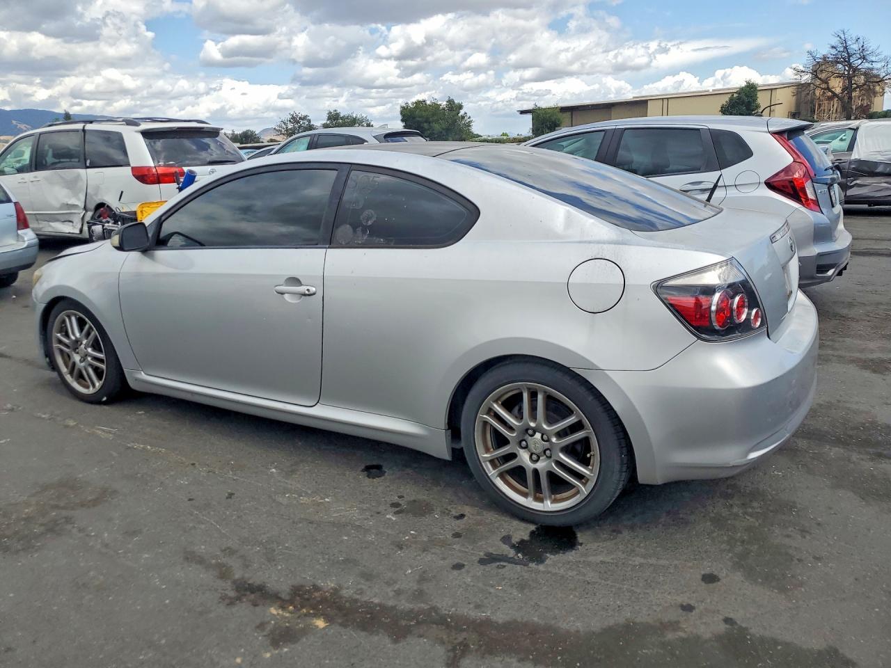 2010 Scion Tc - Image 2