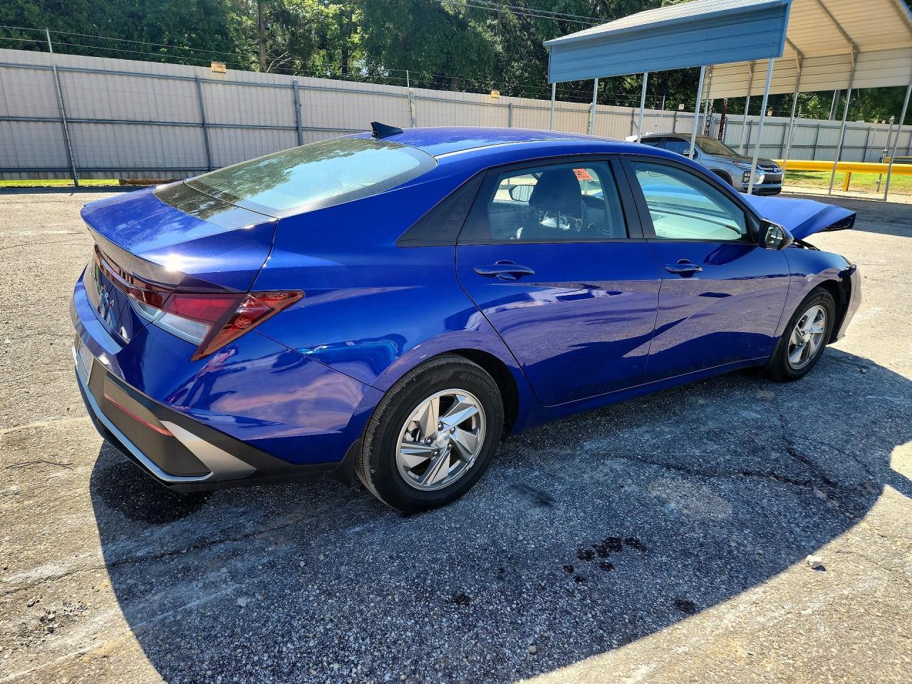 2025 Hyundai Elantra Se - Фото 3