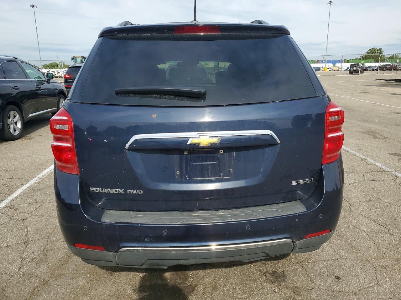 2017 Chevrolet Equinox Premier - Image 6