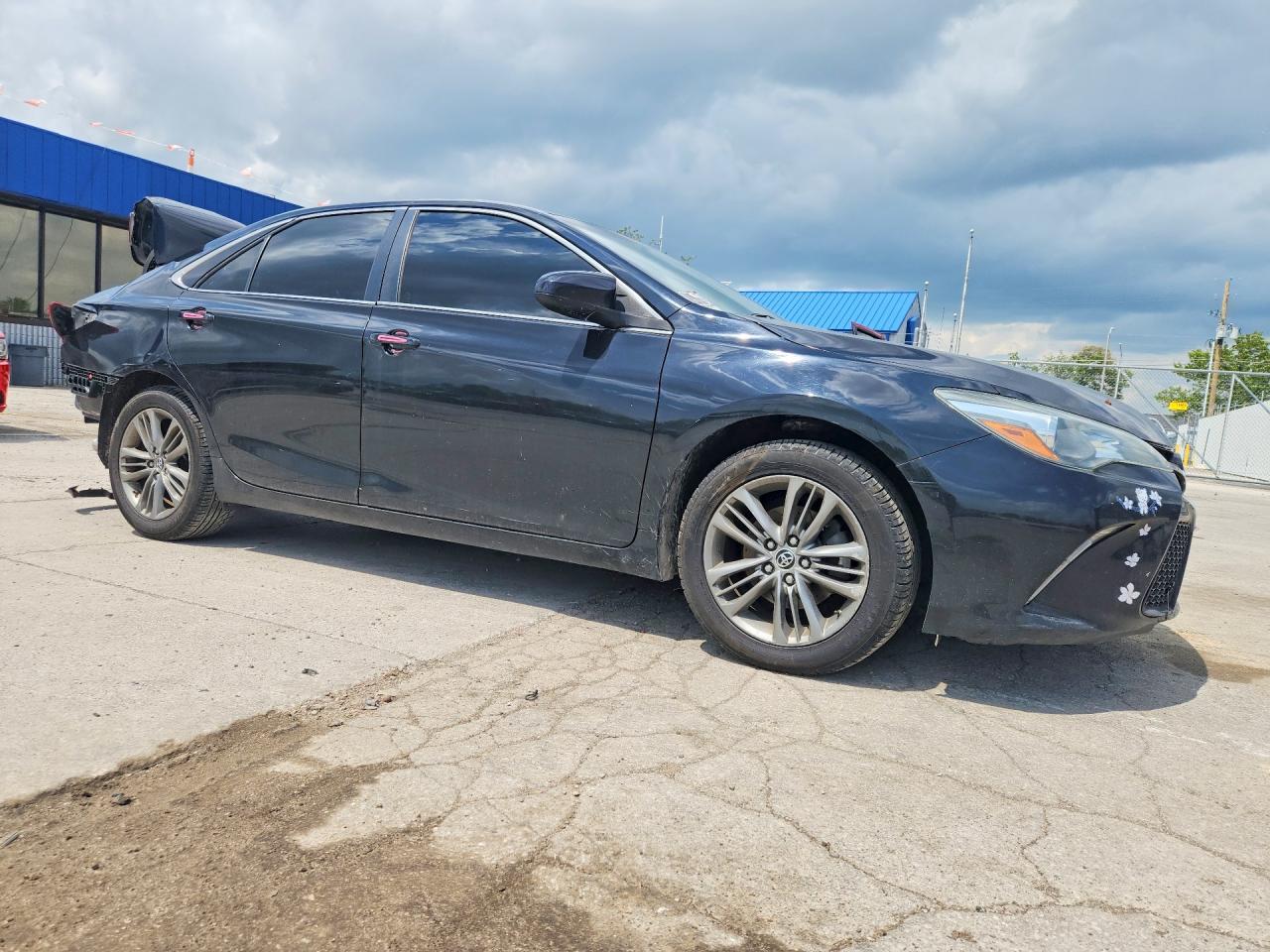 2015 Toyota Camry Se - Image 4