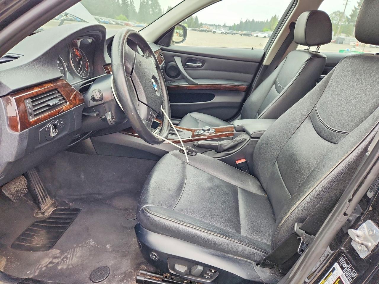 2011 BMW 335 Xi - Фото 7