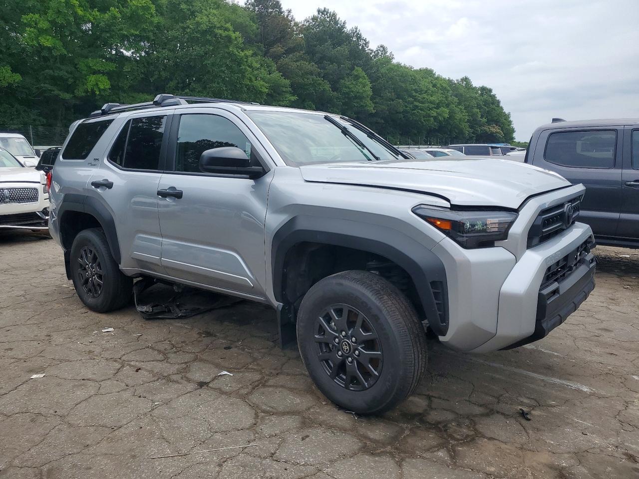 2025 Toyota 4Runner Sr5 - Image 4