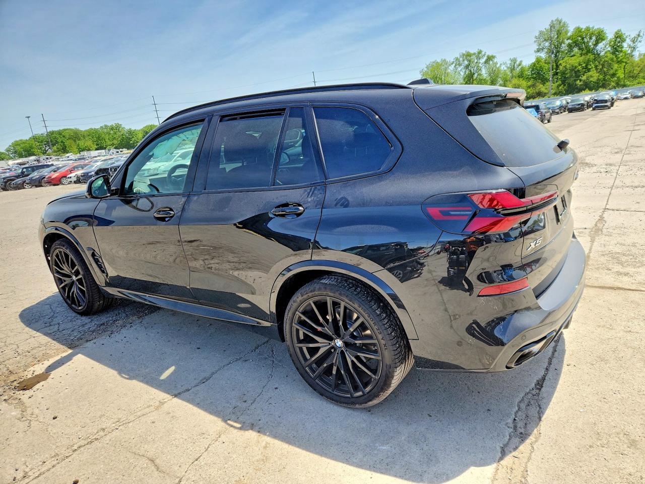 2026 BMW X5 xDrive40I - Фото 2