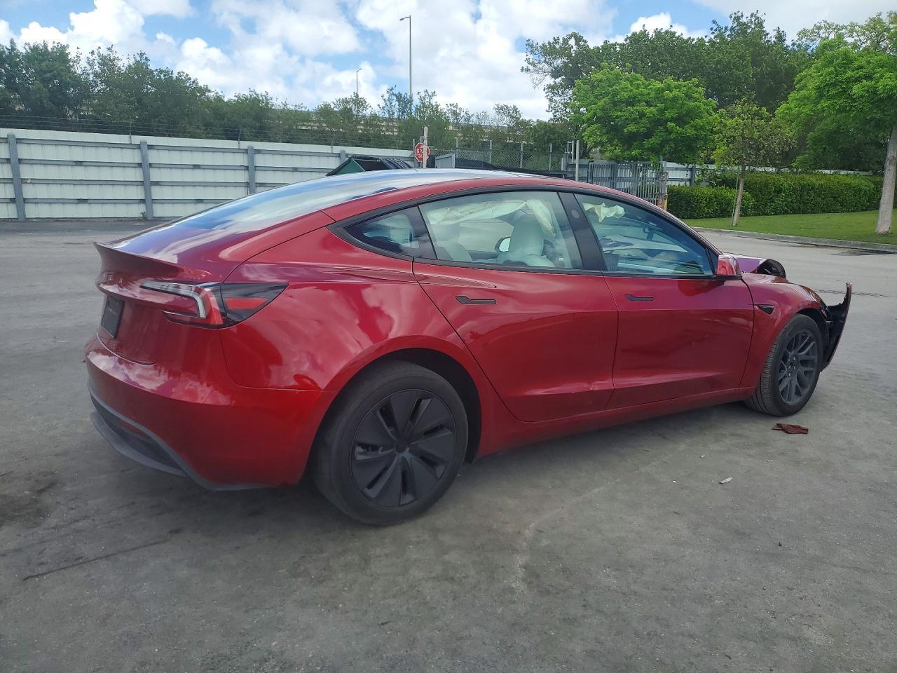 2024 Tesla Model 3 - Фото 3