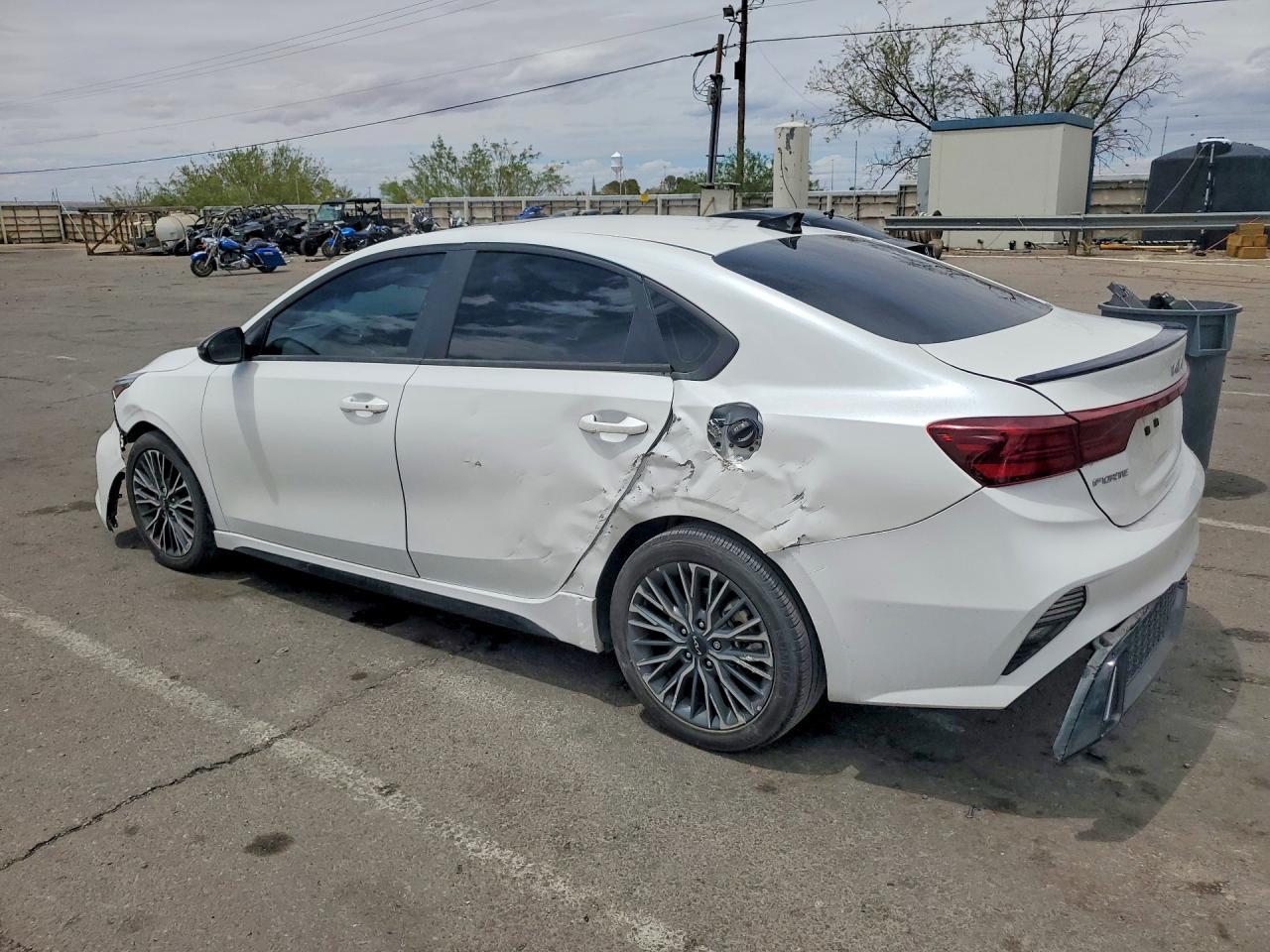 2023 Kia Forte Gt Line - Фото 2