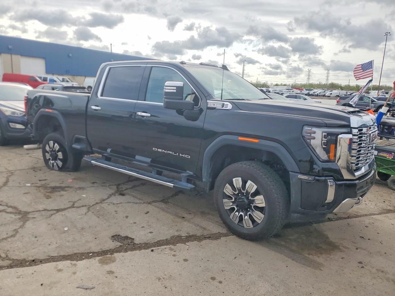 2025 GMC Sierra K2500 Denali - Фото 4