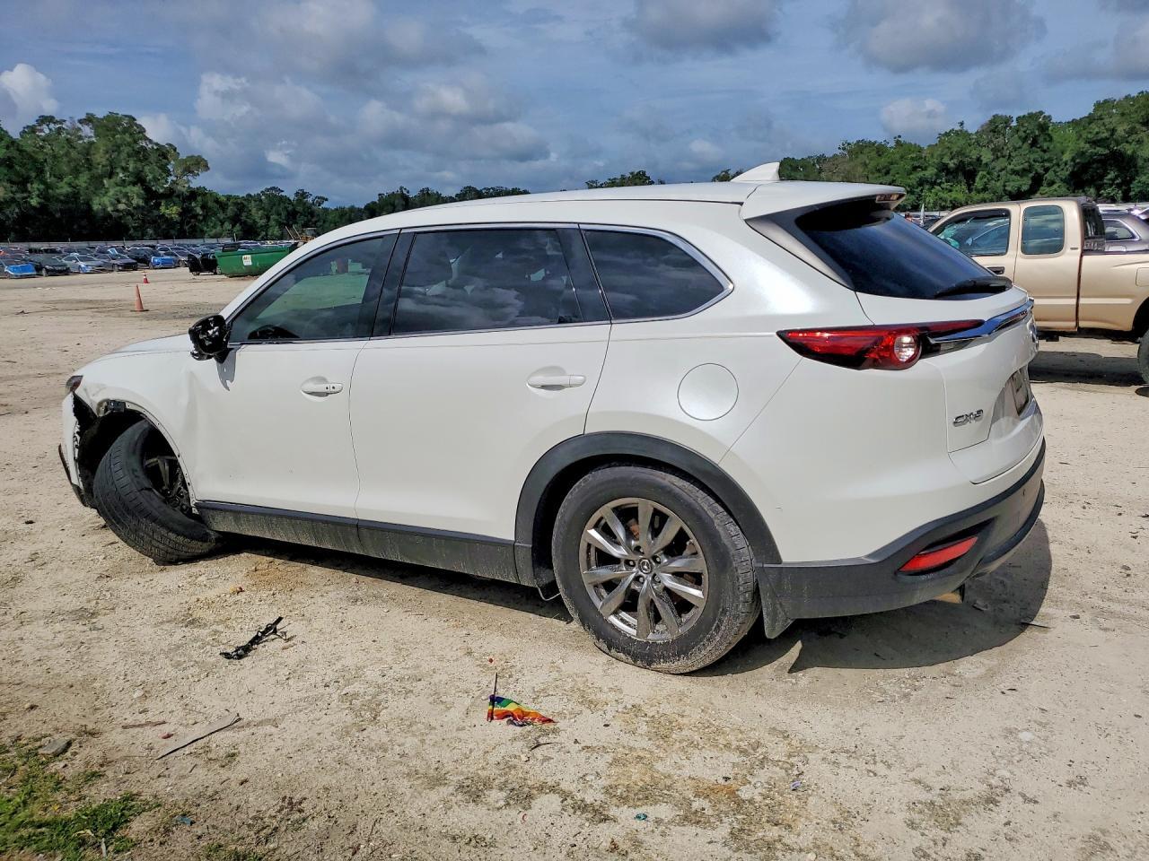 2018 Mazda Cx-9 Touring - Image 2