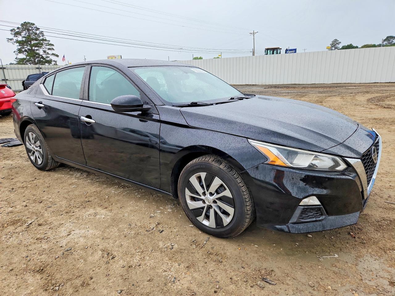 2020 Nissan Altima S - Фото 4