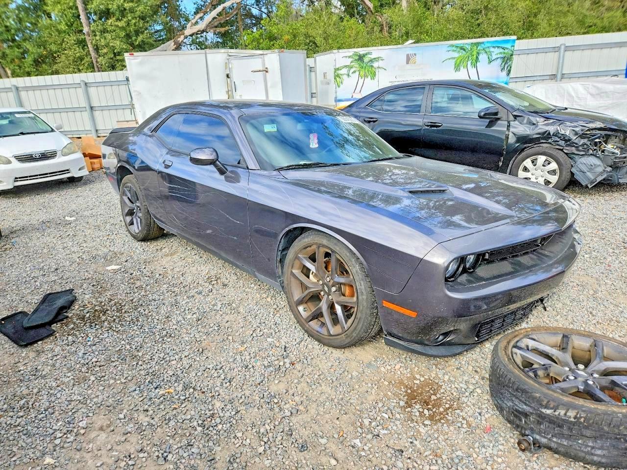 2023 Dodge Challenger Sxt - Image 4