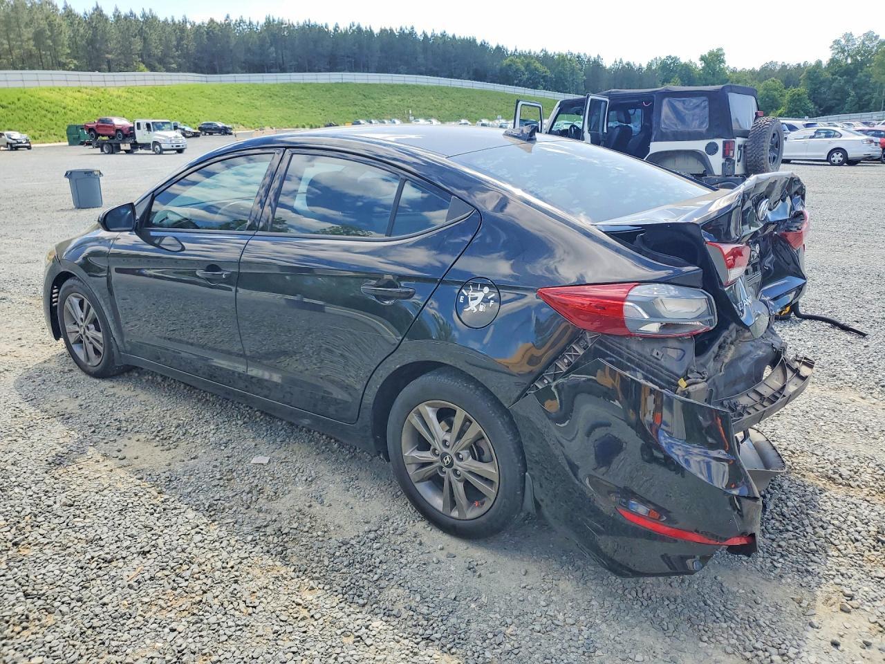 2018 Hyundai Elantra Sel - Image 2