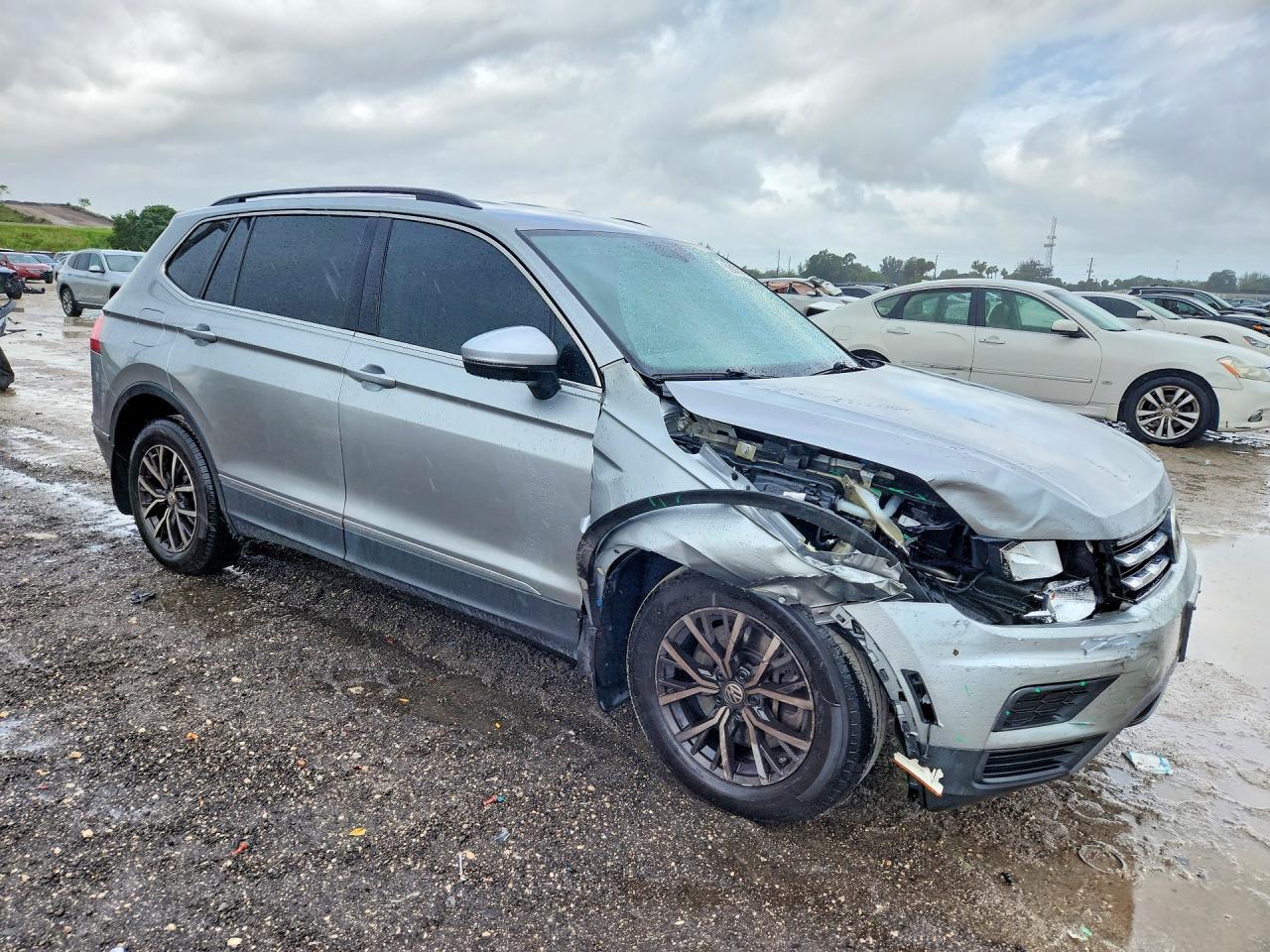 2020 Volkswagen Tiguan Se - Фото 4