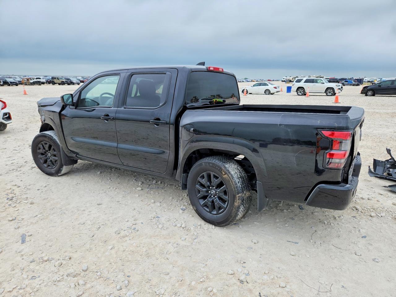 2023 Nissan Frontier Sv - Image 2