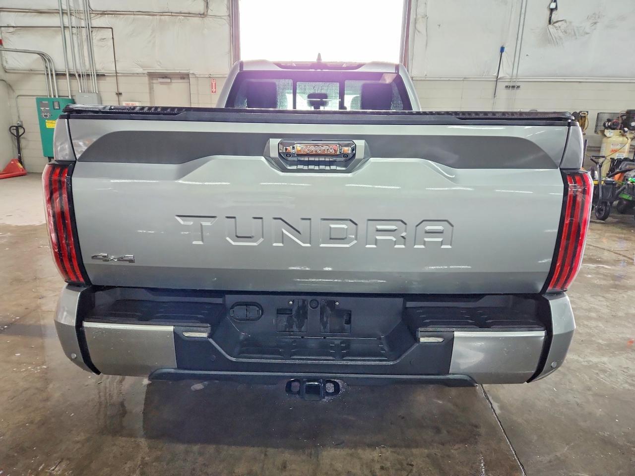 2022 Toyota Tundra Double Cab Limited - Фото 6