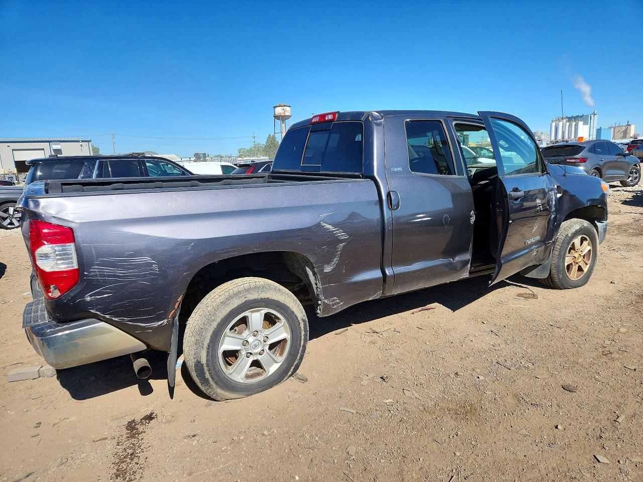 2017 Toyota Tundra Sr5 - Image 3