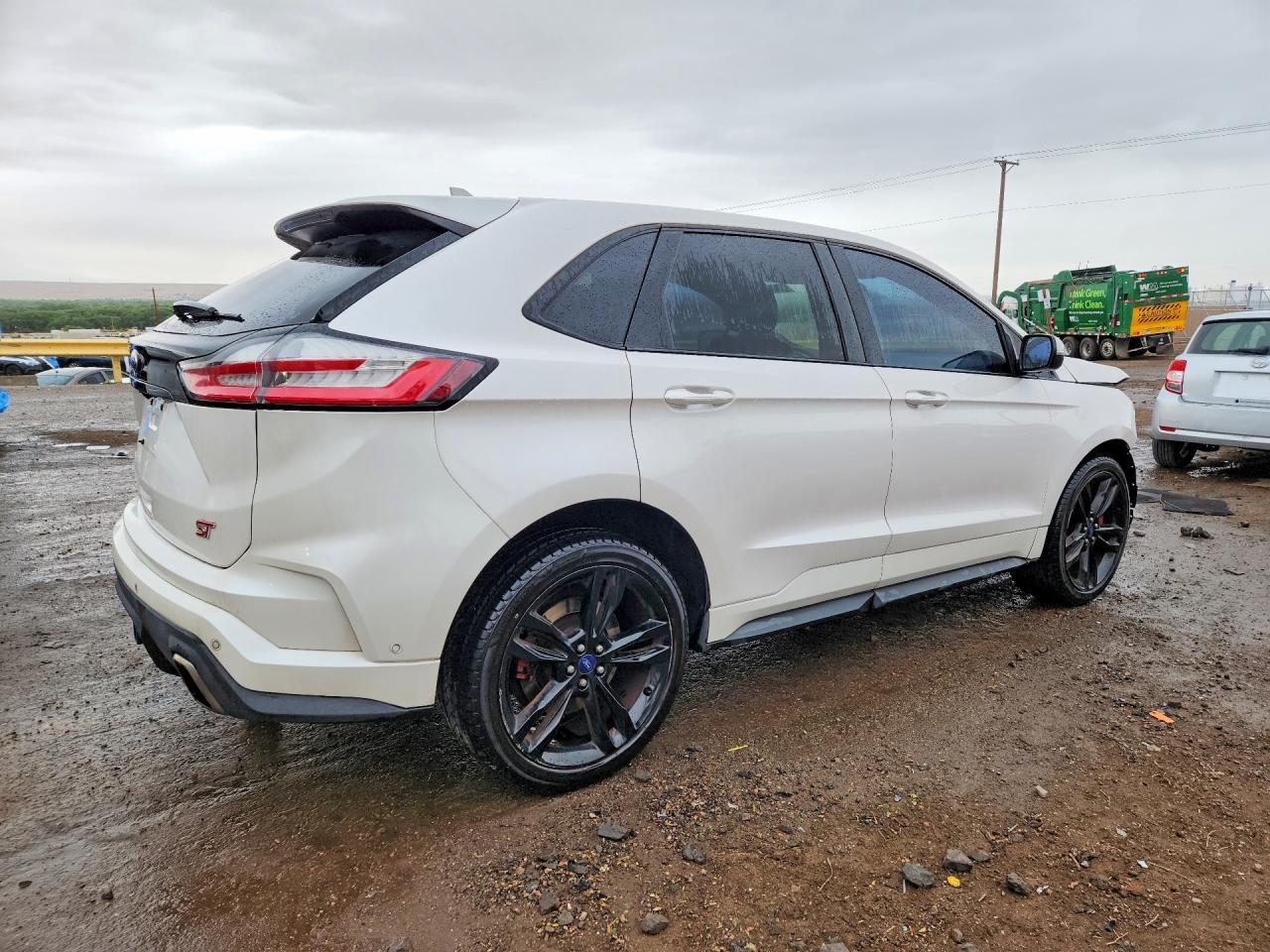 2019 Ford Edge St - Image 3