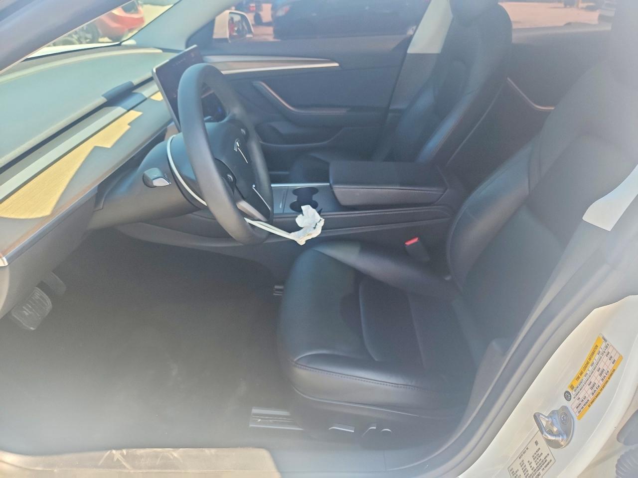 2022 Tesla Model 3 - Image 7
