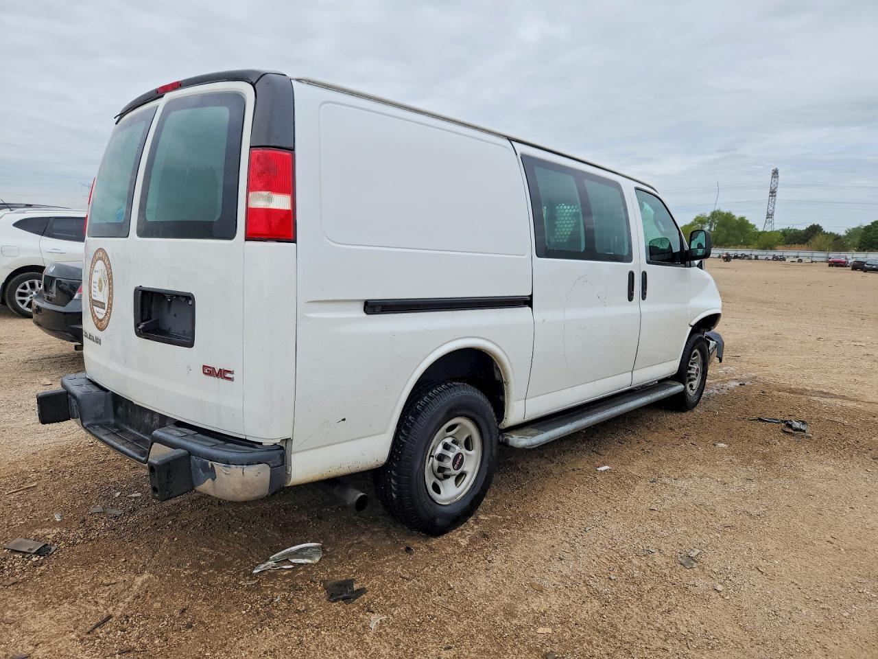 2018 GMC Savana G2500 - Фото 3