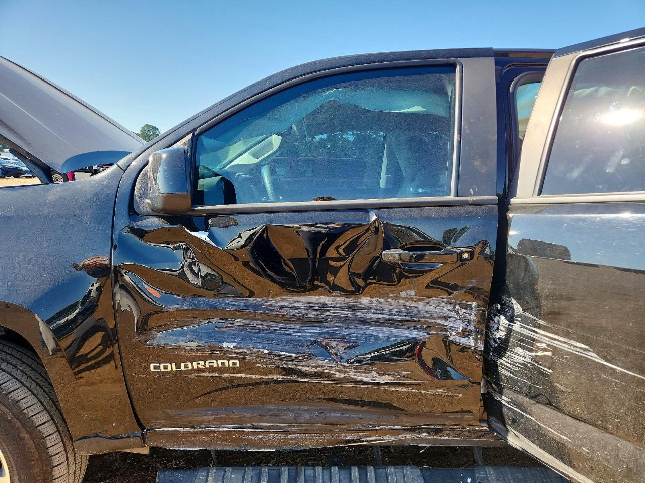 2017 Chevrolet Colorado - Image 7