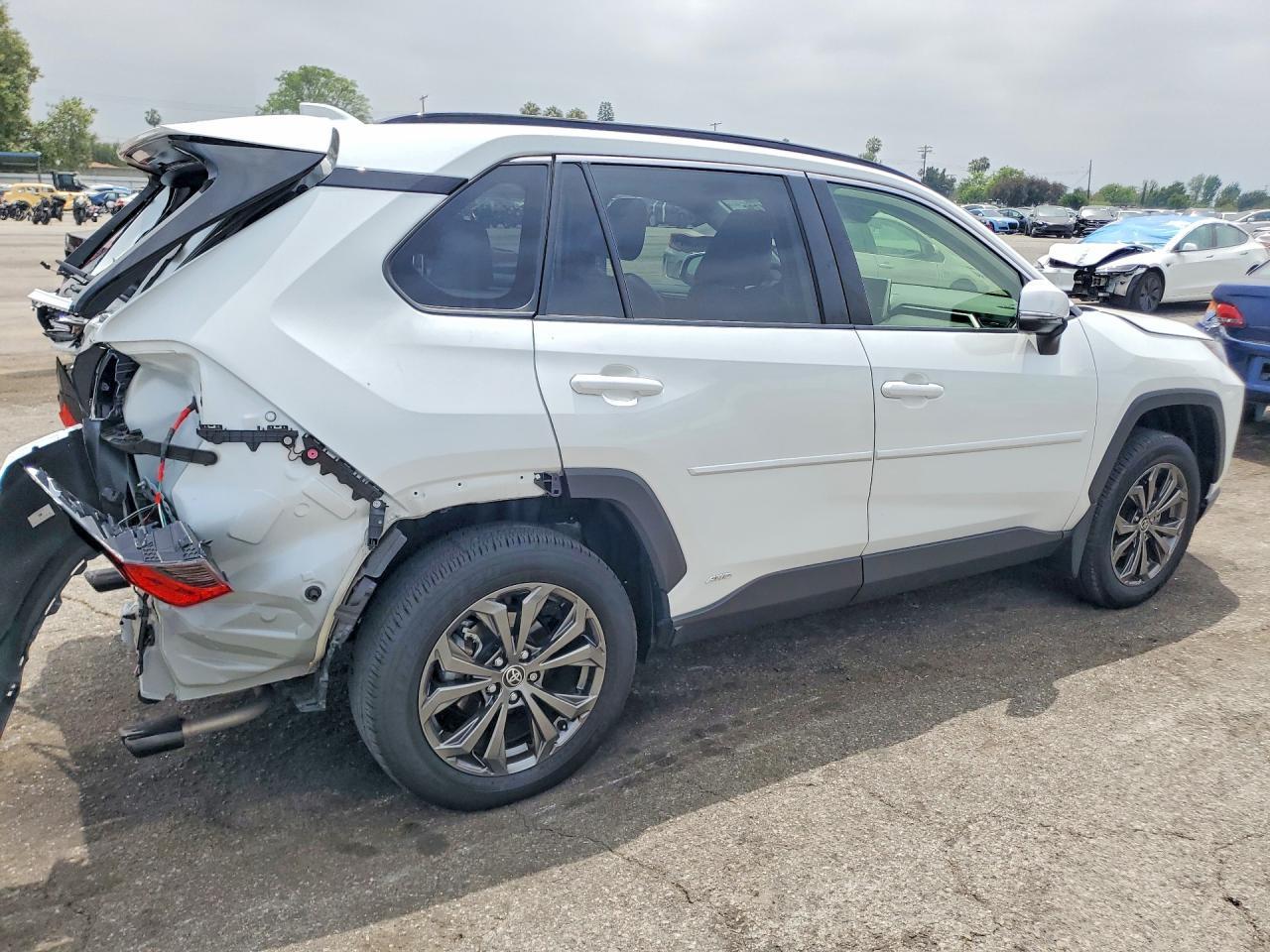 2025 Toyota Rav4 Xle Premium - Фото 3