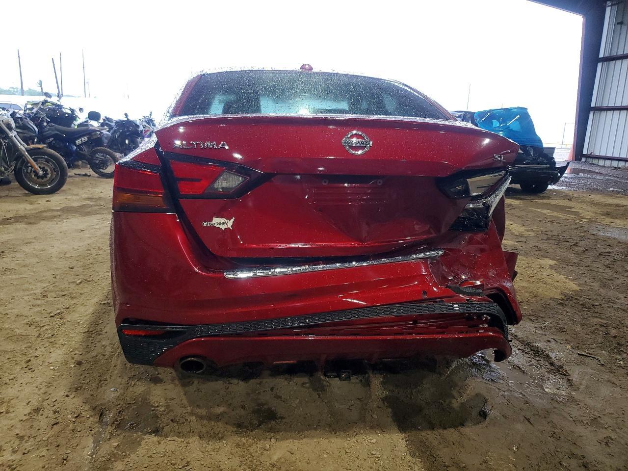 2019 Nissan Altima Sl - Image 6
