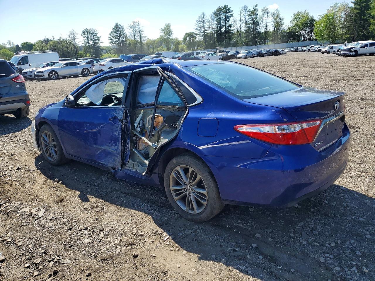 2015 Toyota Camry Se - Image 2