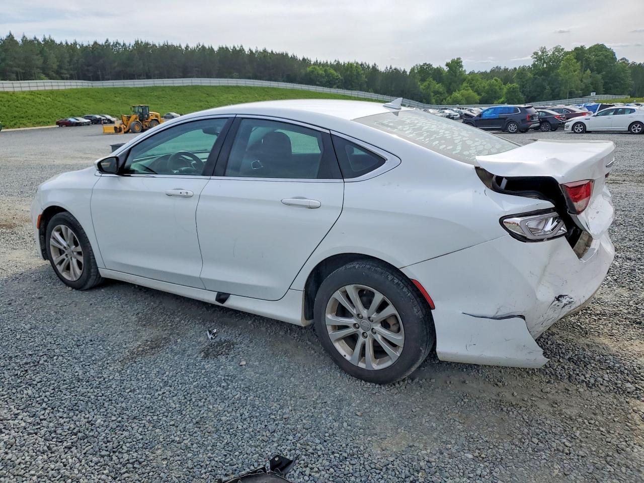 2015 Chrysler 200 Limited - Image 2