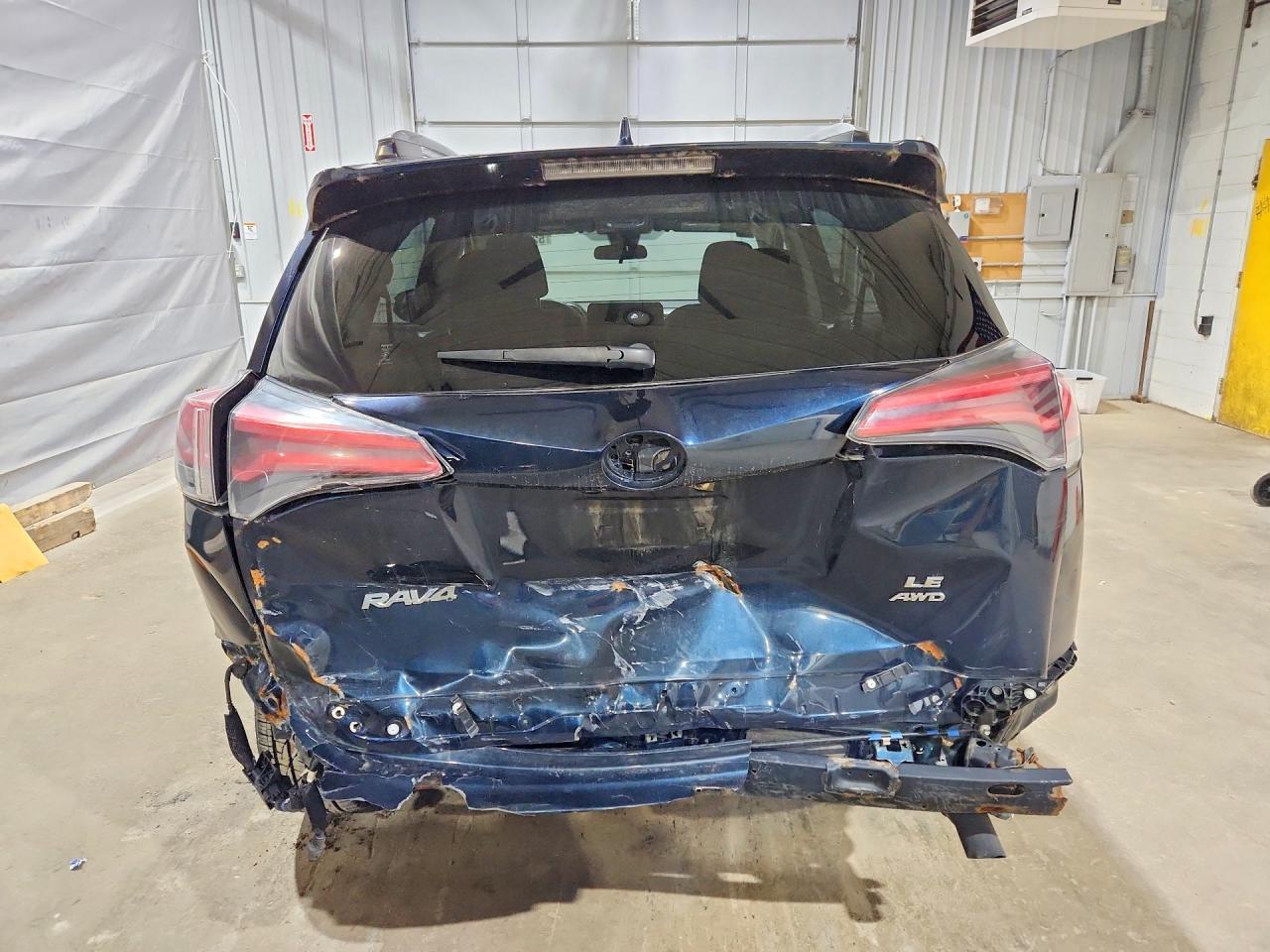 2018 Toyota Rav4 Le - Image 6